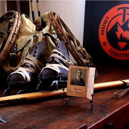 Pensjonat Galeria Turismului Montan Cîrţişoara Zewnętrze zdjęcie